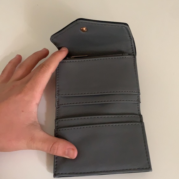 Target grey wallet - Picture 5 of 7